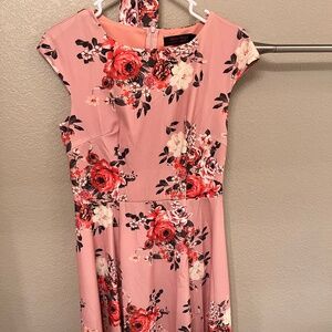 Women's 1950's style cap sleeve dress with belt size medium floral